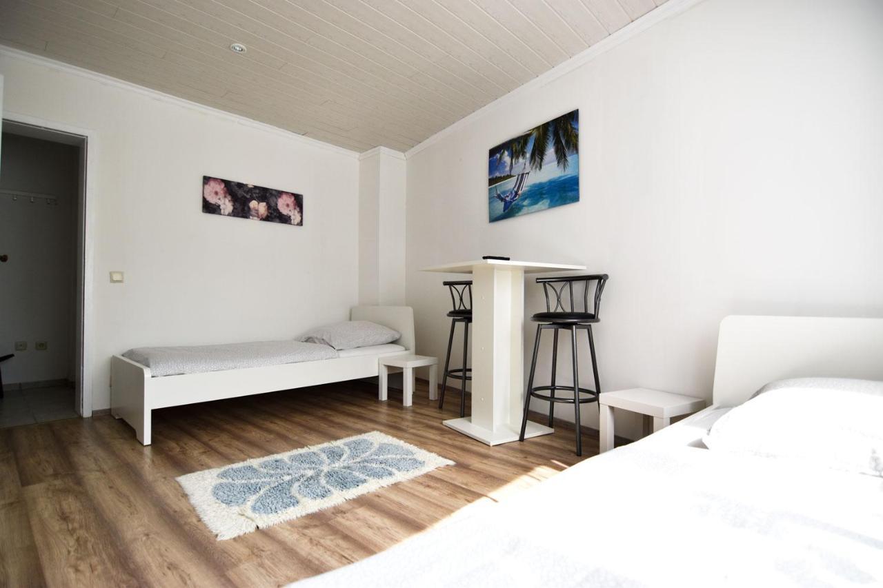Cozy Worker Apartments นีดาร์คาสเซล ภายนอก รูปภาพ